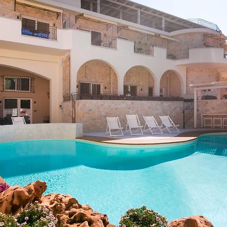 Neikos Mediterraneo Luxury Suites Hanioti Buitenkant foto