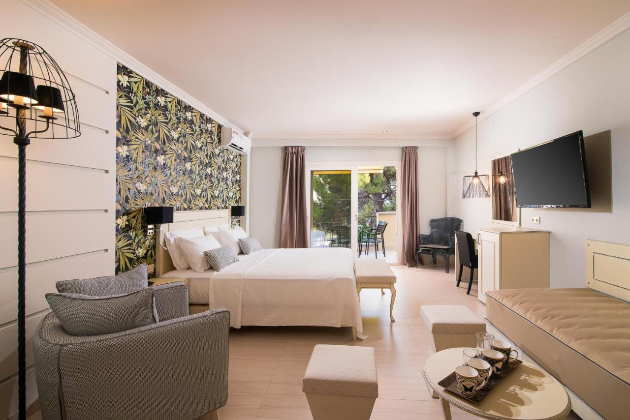 Neikos Mediterraneo Luxury Suites Hanioti Buitenkant foto