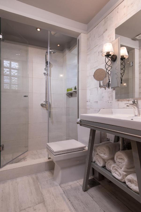 Neikos Mediterraneo Luxury Suites Hanioti Buitenkant foto